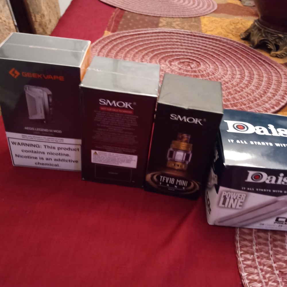 Sleek Black Garment - Picture 2 of 3